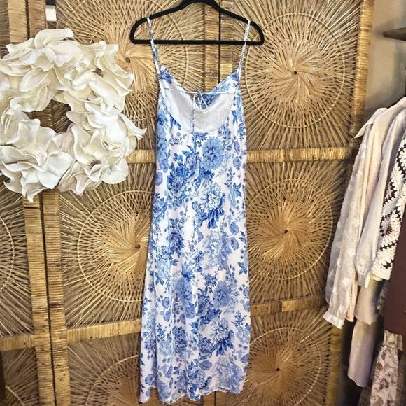 Hello Molly Blue White Floral Slip Midi Dress Size Large US 8 - Picture 8 of 8